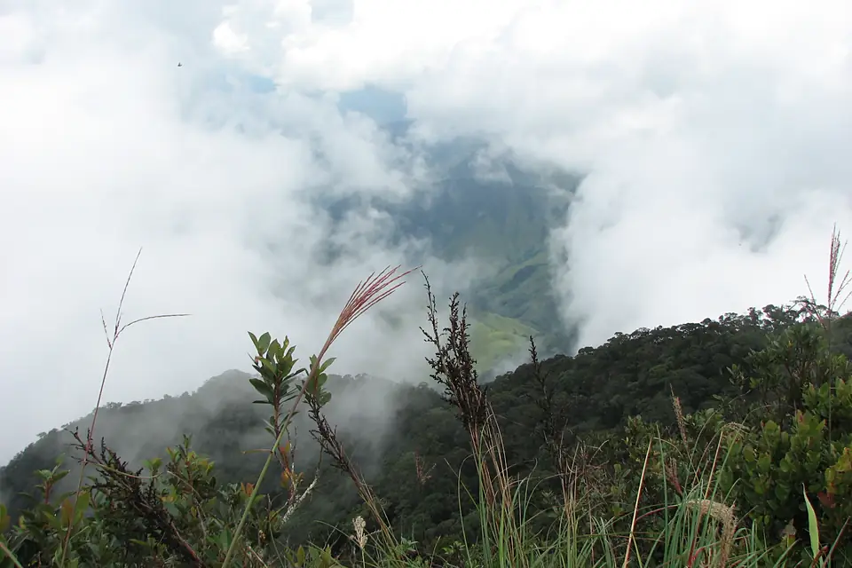 Bird's Eye of FiveFingersMountain - panoramio