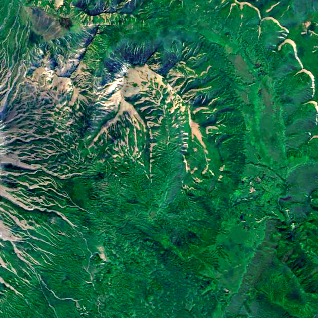 Zhupanovsky seen from above (Sentinel-2)